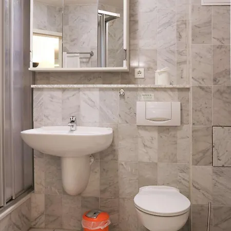 Residenz 2 아파트 빈츠